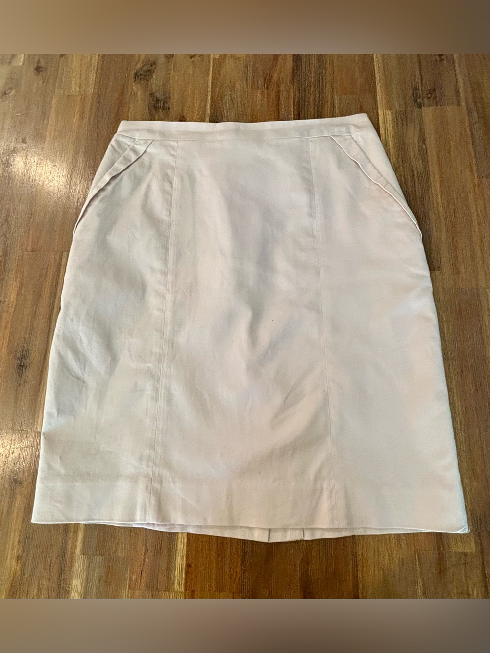 H&M Classic Beige Pencil Skirt